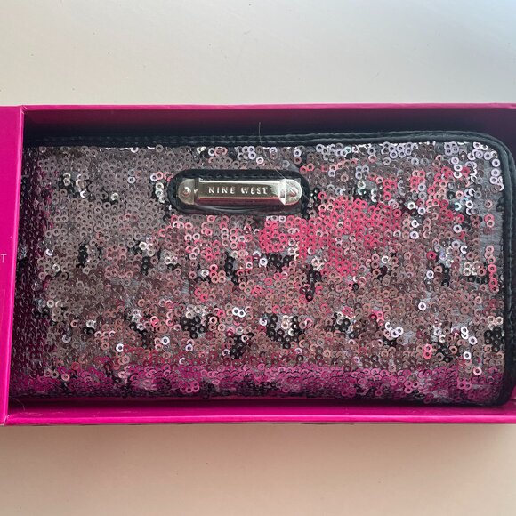 Nine West Sequined Wallet new in box - Picture 1 of 1